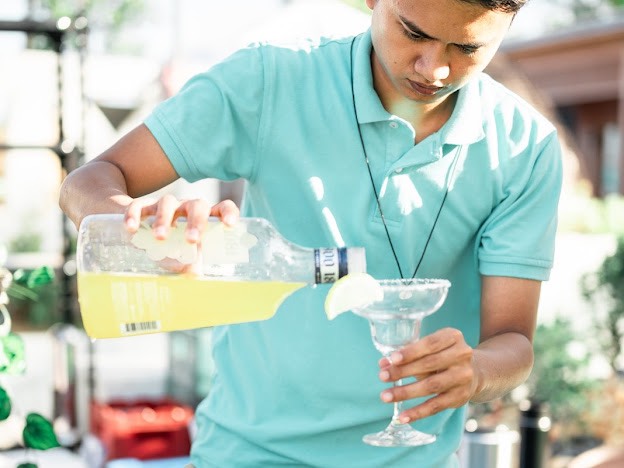 432389067_927727998943643_1336923033956050290_n